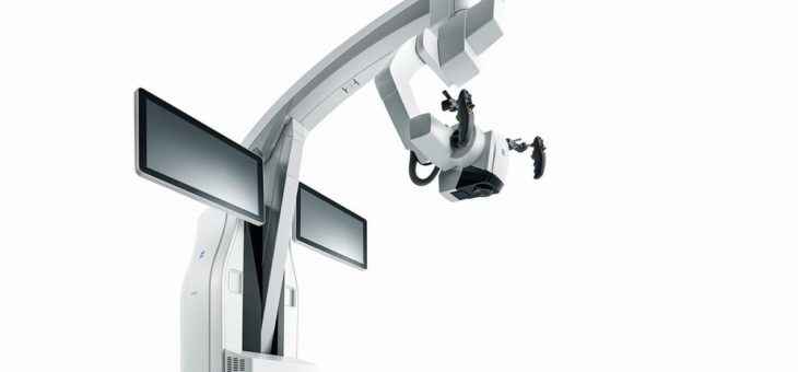 Das völlig neue robotische Visualisierungssystem KINEVO 900 von ZEISS hebt die Visualisierung in der Neurochirurgie auf die nächste Stufe