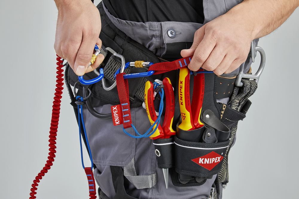 Das neue Werkzeug Sicherungssystem von KNIPEX. Jetzt auch für VDE-geprüfte Zangen