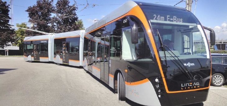 24-Meter-IMC®-Doppelgelenkbus auf der Busworld Kortrijk 2017
