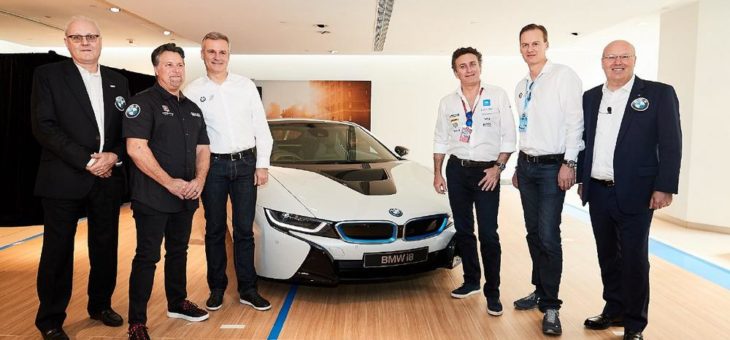 Die Formel E bleibt „Born Electric“: BMW i auch weiterhin „Official Vehicle Partner“ der innovativen Elektro-Rennserie