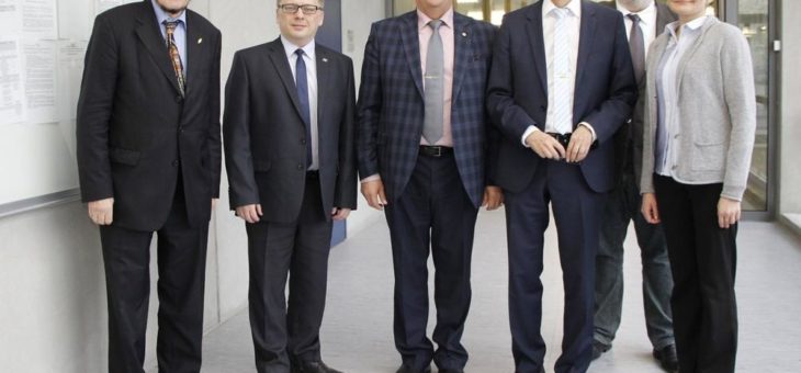 Hochschule beeindruckt Partner