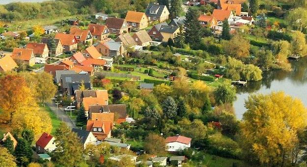 Zwischen Zwang und Dwang und Wohnbesiedlung – EDITION digital legt Geschichte kleiner Schweriner Halbinsel vor