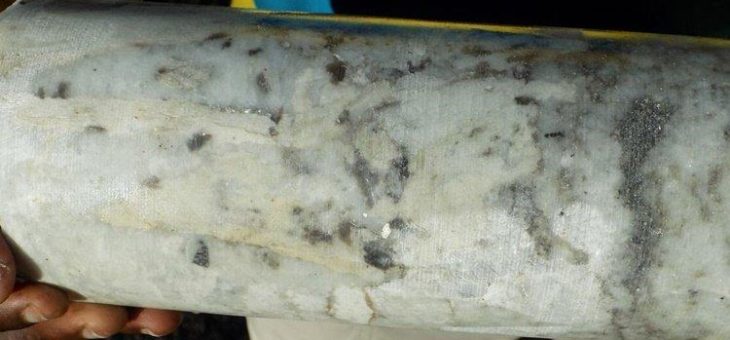 AVZ Minerals: Weitere Monster-Bohrlöcher vom Lithiumprojekt Manono