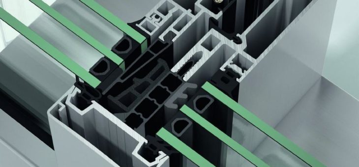 Fassadensystem FWS 60 CV: Einhundert Elemente für ein Geschäftshaus