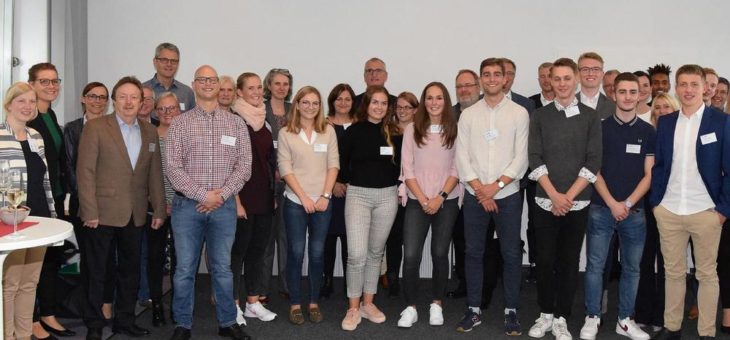 Hochschule Bremen begrüßt den dritten Jahrgang im Dualen Studiengang Management im Handel
