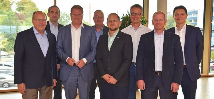 AGORA-Energiewende-Direktor Dr. Patrick Graichen bei Stiebel Eltron