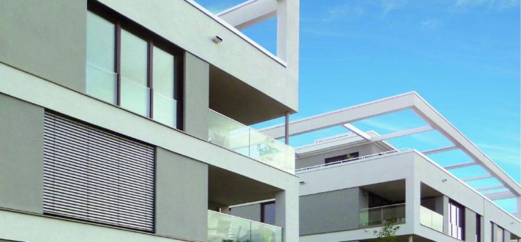 Vielfältige Einbaulösungen für Ganzglasgeländer & Absturzsicherung