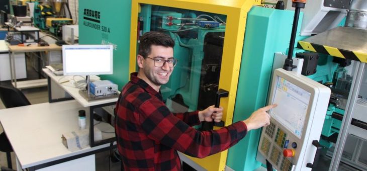 Neueste Maschinentechnologie für den  Spritzguss