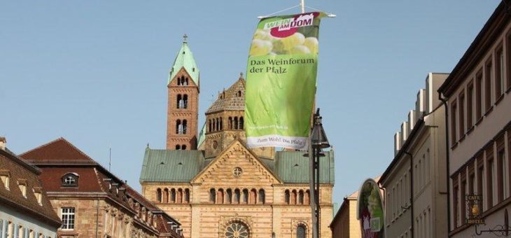 Mit Bus und Bahn zu »Wein am Dom«