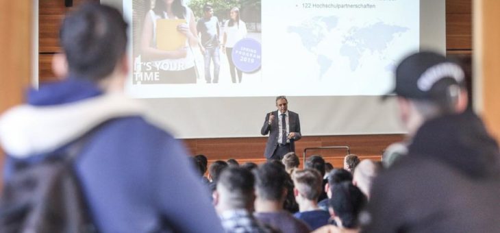 600 Erstsemester starten ins Sommersemester