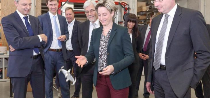 Dr. Nicole Hoffmeister-Kraut besucht Innovationszentrum