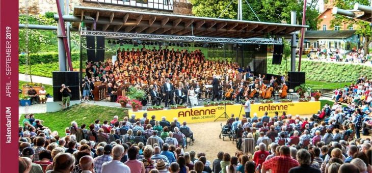 Neues kalendariUM wieder in den Auslagen