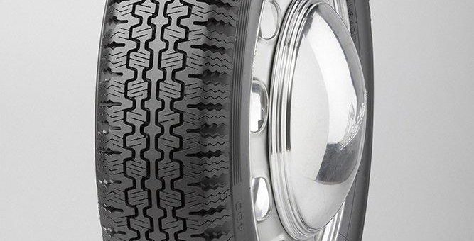 Pirelli stattet den Mercedes „Gullwing“ beim historischen Rennen Mailand – Sanremo mit dem Cinturato CA67 aus, dem ersten modernen Sportreifen