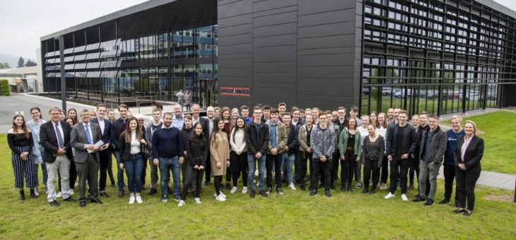 50 Schüler diskutieren mit Bundestagsabgeordneten