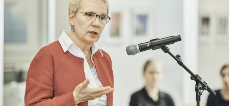 Eröffnung der Foto-Ausstellung „Szenenwechsel – Impressionen aus 20 Jahren Kultur an der Hochschule Bremen“