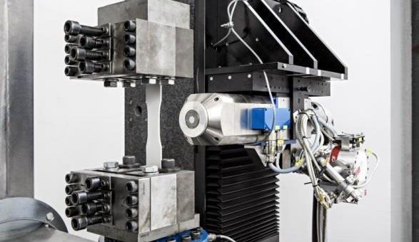 Strahlender Durchblick: Computertomograph analysiert Schäden in Werkstoffen unter Last