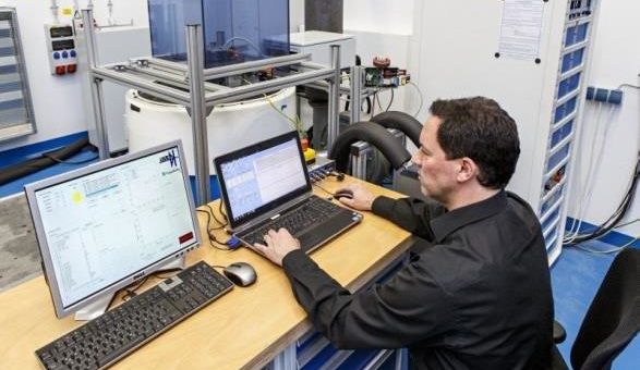 Elektromobile schneller entwickeln mit integrierter Prüf- und Testumgebung