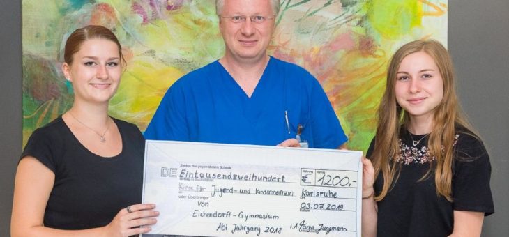 Abiturienten spenden für Kinderklinik