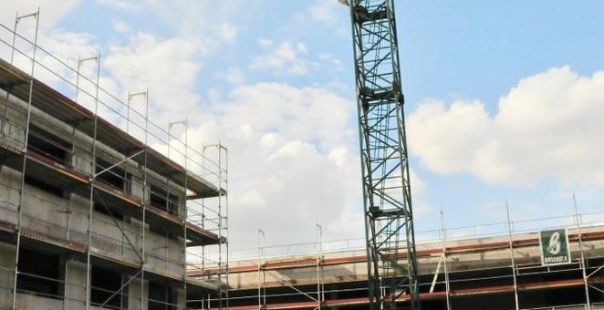 „Die Feierstunde hat geschlagen“ – Die Handwerkskammer Reutlingen feierte Richtfest der Bildungsakademie Tübingen