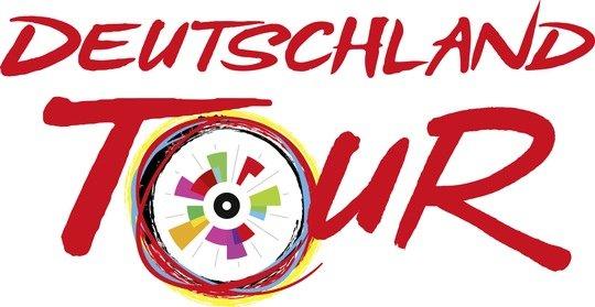 Radrenn-Weltstars treffen zur Deutschland Tour in Erfurt auf der Messe ein
