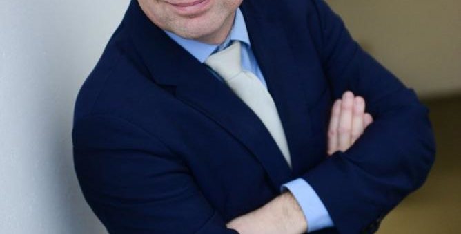 Dr. Jens Eschenbächer zum Professor der Hochschule Bremen ernannt