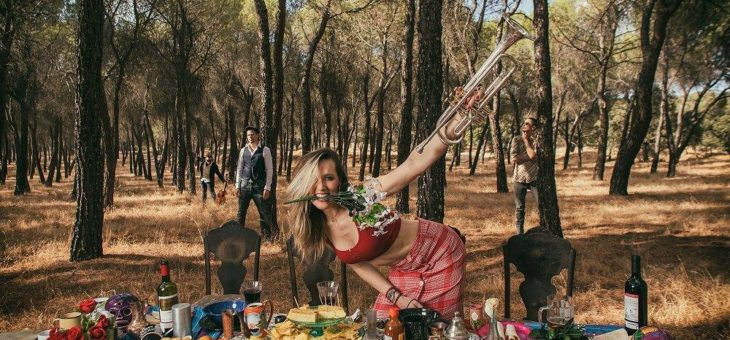 Jenny &  The Mexicats melden sich mit neuem Album „Fiesta Ancestral“ und Tour zurück !