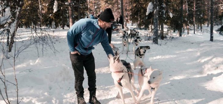 singlereisen.de: Weihnachten in Schweden für Singles – Das Lappland Feeling hautnah mit Huskys, Elchen, Eisbrecher in atemberaubender Natur erleben!
