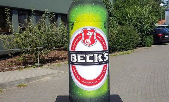 Aufblasbare Riesenwerbung auf der Viscom 2017 in Düsseldorf
