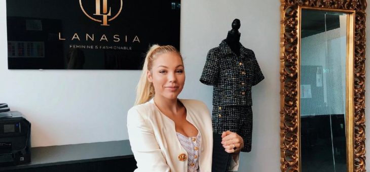 Bikinis aus Meeresmüll: ISM-Absolventin gründet nachhaltiges Start-up