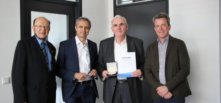 Hochschule Aalen ehrt Berndt-Ulrich Scholz