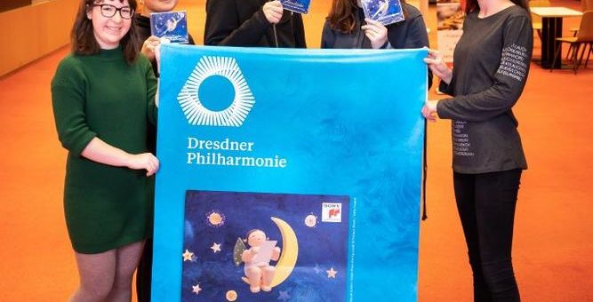„Abendlieder“-CD des Philharmonischen Kinderchores Dresden in den Top 20 der Klassik Charts