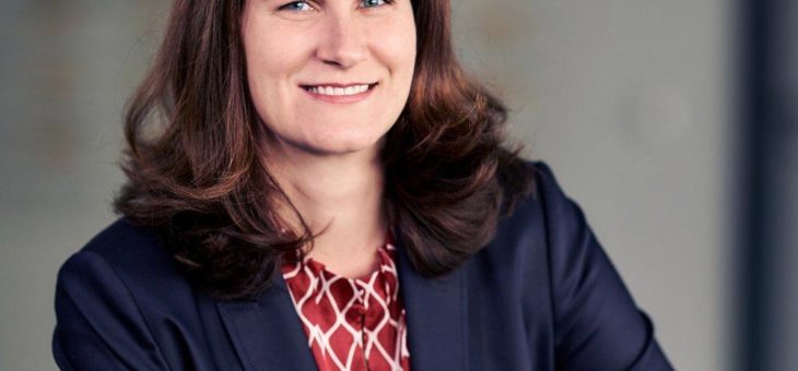 Claudia Lehmann erhält die erste Professur für digitale Innovation im Dienstleistungsbereich