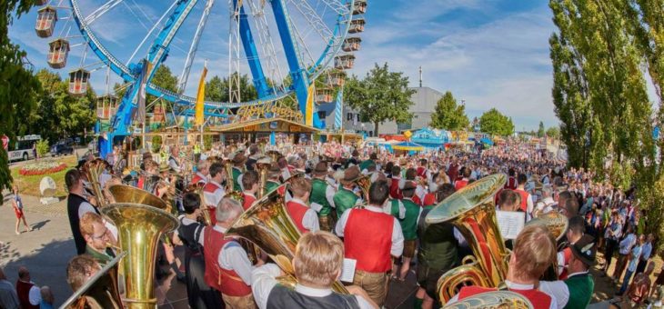 Gäubodenvolksfest: Blasmusik, Beats und Bässe, die begeistern