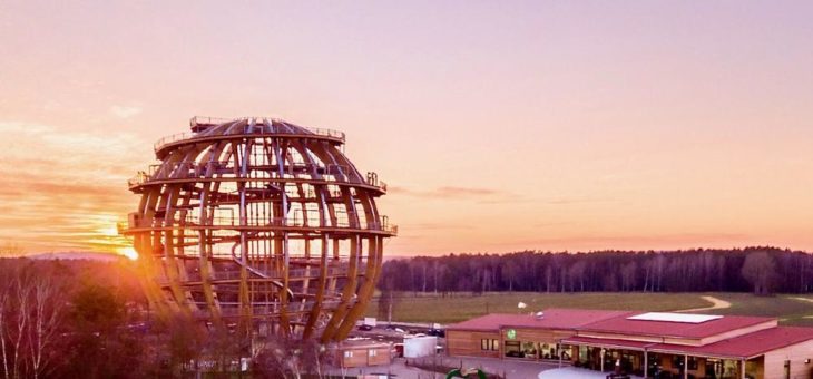 Besucheransturm am „kugelförmigen“ Abenteuerspielplatz im Oberpfälzer Seenland