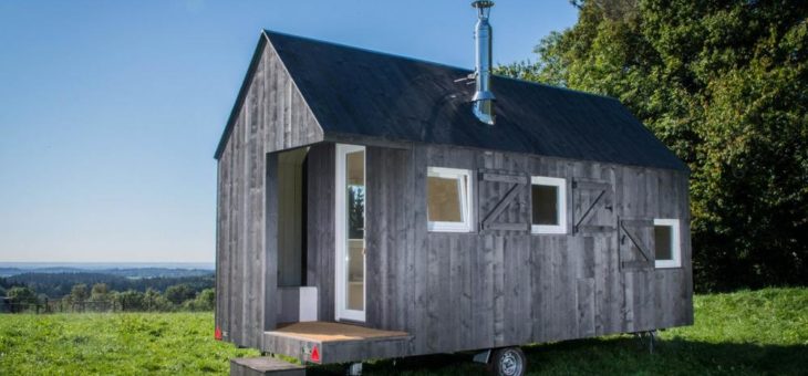 „Hüttenfeeling“ auf Niederbayerisch: Kraft tanken im „mobilen“ Rustikal-Chalet