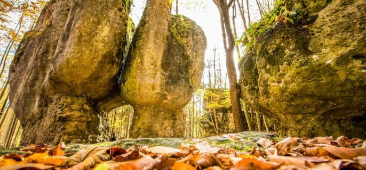 „Steinerne Stadt“ im Herbstkleid