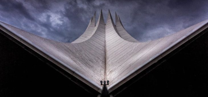 Berlin-Domains:  Vor Gott sind eigentlich alle Menschen Berliner