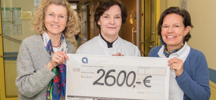 Karmeliten-Apotheke spendet 2.600,- Euro an Station Tanzbär der Missio Kinderklinik