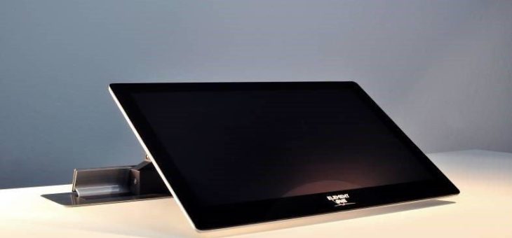 FOLD! – der neue, futuristisch anmutende Monitor von ELEMENT ONE