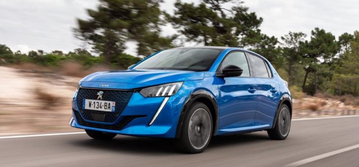 Vom neuen PEUGEOT 208 bis zum Klassiker PEUGEOT 504: Diese sechs Modelle von PEUGEOT gewannen den Award „Car of the Year”