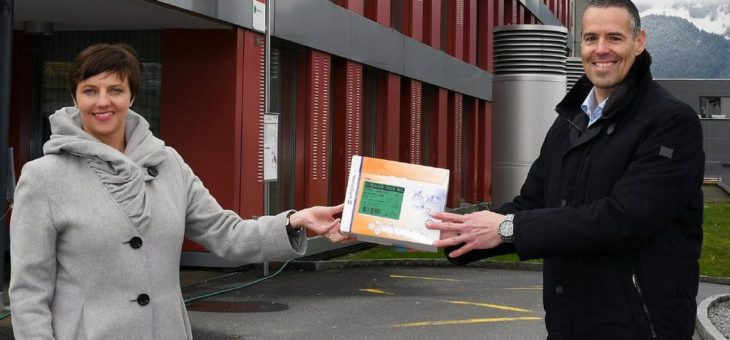 Schwyzer Kantonalbank spendet Masken an Spitäler im Kanton Schwyz