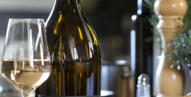 Tipp vom Weinexperten zur Grillsaison: „Manchmal ist Weißwein der bessere Rotwein“