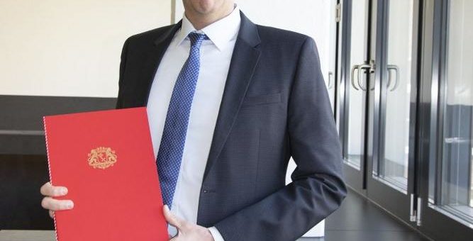 Bastian Gruschka zum Professor der Hochschule Bremen für „Maritime Technology“ ernannt
