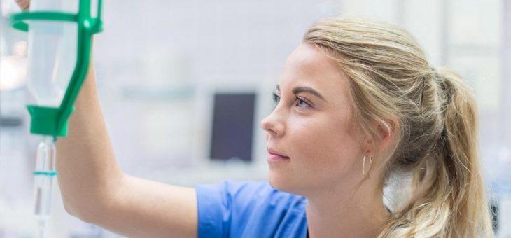 Berufsfachschule am KWM-Standort Juliusspital: Neue Pflegeausbildung startet online