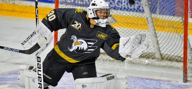 Adler statten Arno Tiefensee mit Förderlizenz aus