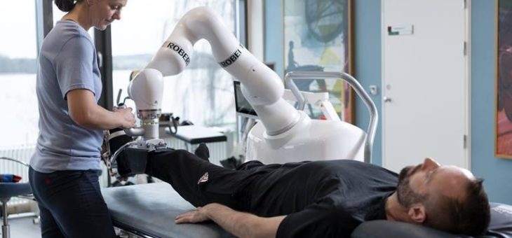 In Zeiten von Social Distancing: Reha-Roboter unterstützt Physiotherapeuten
