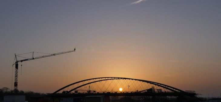 Stuttgarter Stadtbahnbrücke hängt an Schweizer Carbon-Seilen