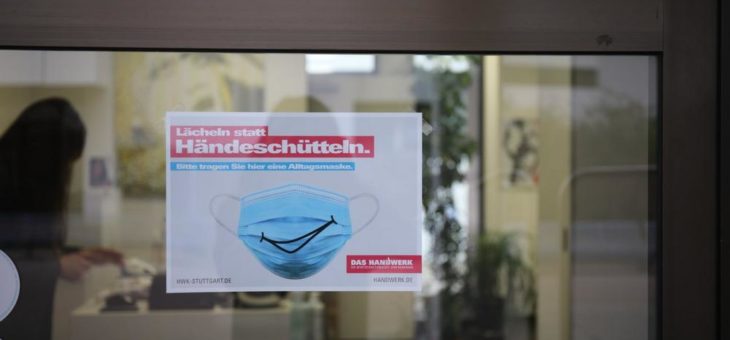 Kostenfreie Plakate und Aufkleber zu Abstands- und Hygieneregeln