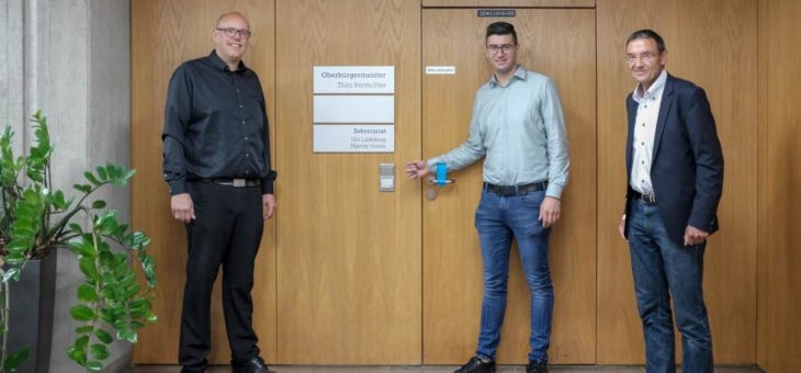 Die Ellbogen ausfahren gegen Corona