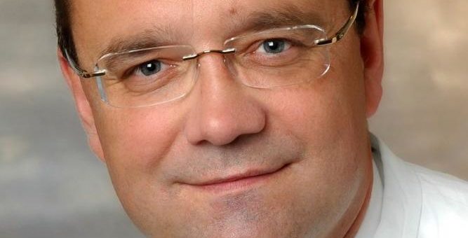 Welthypertonietag:  KfH-Experte beantwortet Fragen zum Bluthochdruck am Telefon